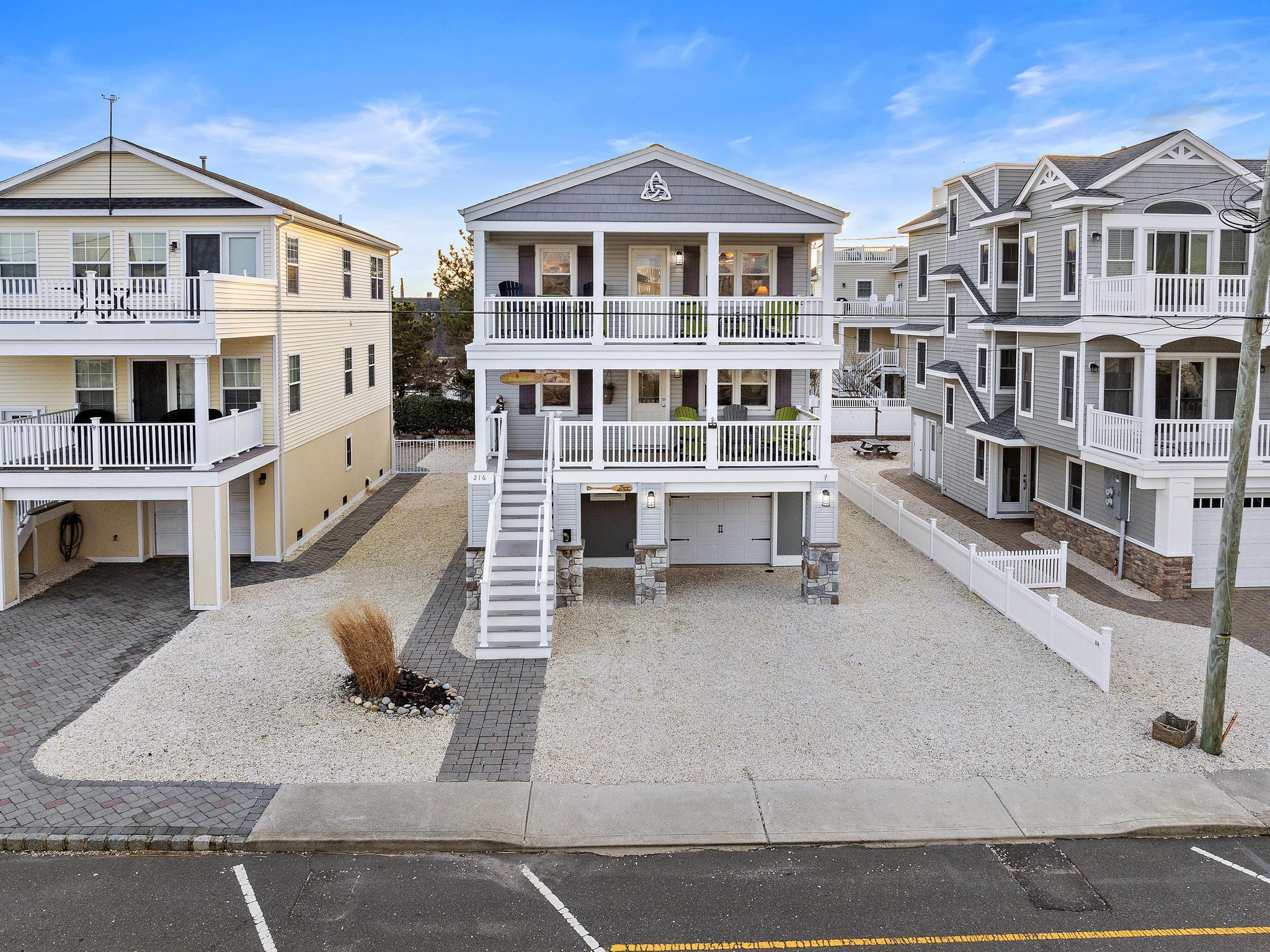 216 Taylor Avenue, Unit 2